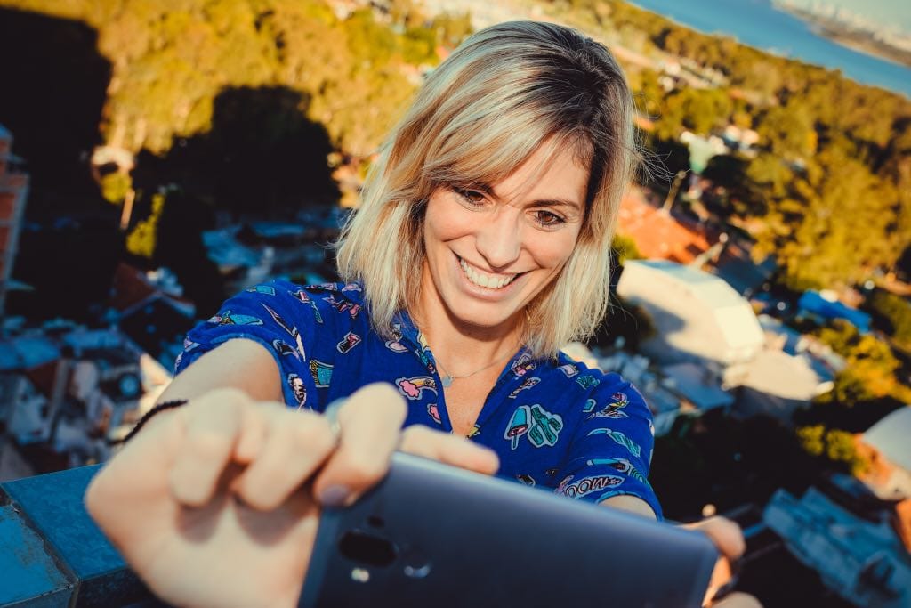 Laura, la vecina de Olivos que hace magia con su celular: "Cualquiera puede ser fotógrafo"