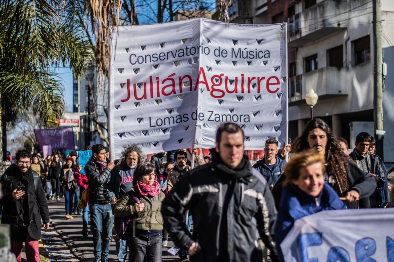 Lomas de Zamora: Docentes y alumnos denunciaron la situación edilicia del Conservatorio Julián Aguirre 