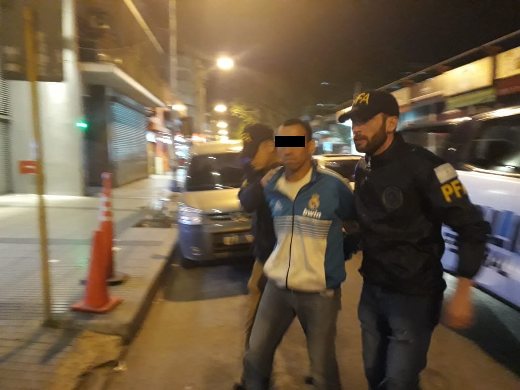 Operación "Maxikioscos": Sorprenden a narco en plena venta de cocaína y marihuana en San Martín