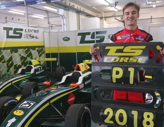 Nicolás Varrone, tras el título en la Fórmula Renault 2.0 de la serie VdeV Sports: "Coronarme campeón fue algo increíble"