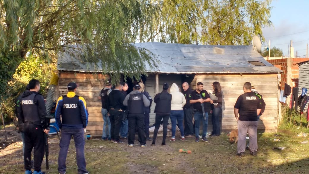Desbaratan banda narco en La Plata con 16 detenidos: Los policías llegaron escondidos en un camión