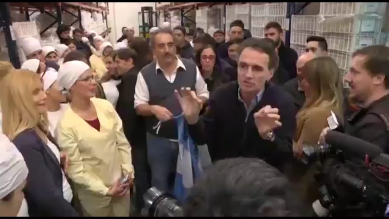 Katopodis en la fábrica de Daniel Millán, el empresario que en 2015 pidió no votar a Macri