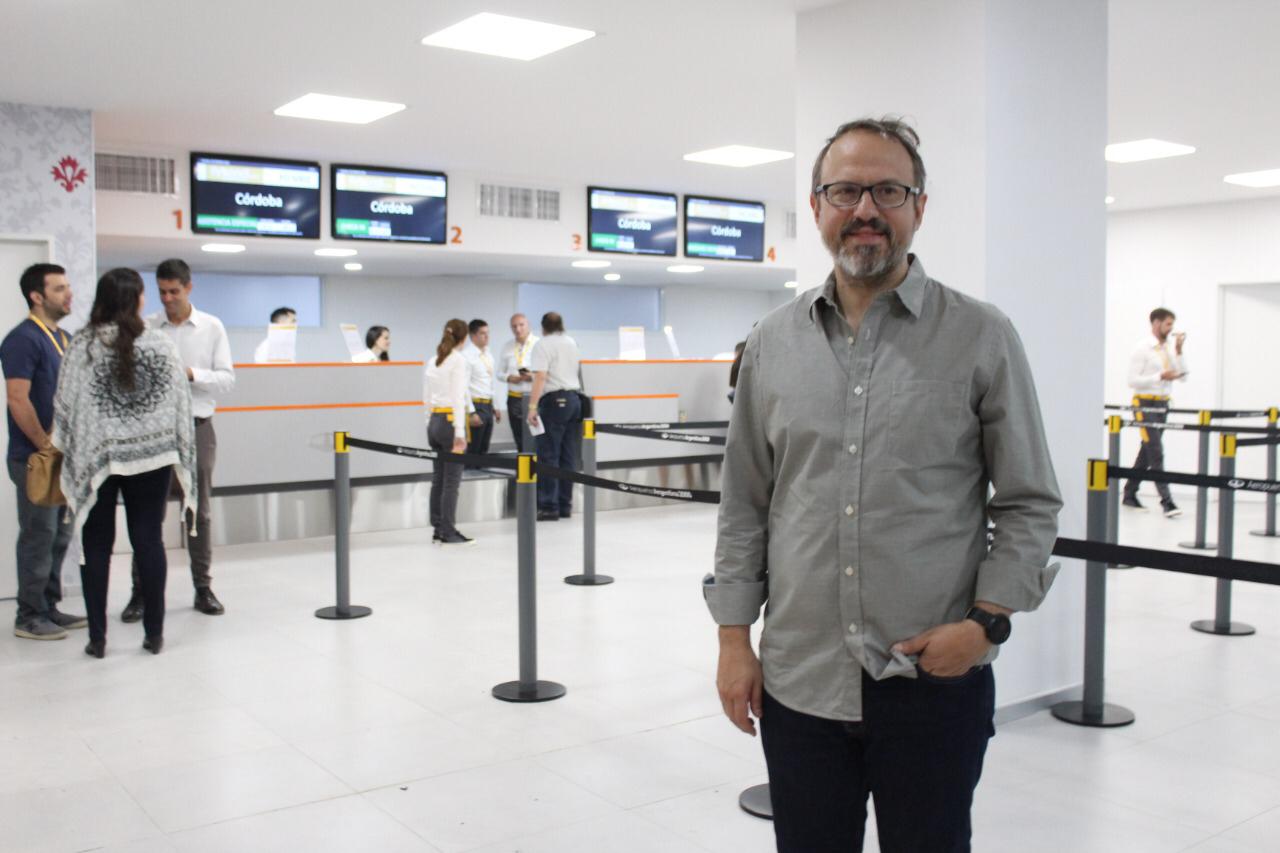 Diego Valenzuela: "El aeropuerto de El Palomar nos conecta y da trabajo, tiene que seguir"