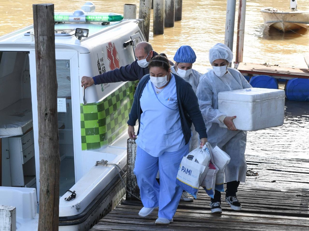 San Fernando: Adultos mayores del Hospital de Islas "Do Porto" recibieron segunda dosis contra el covid