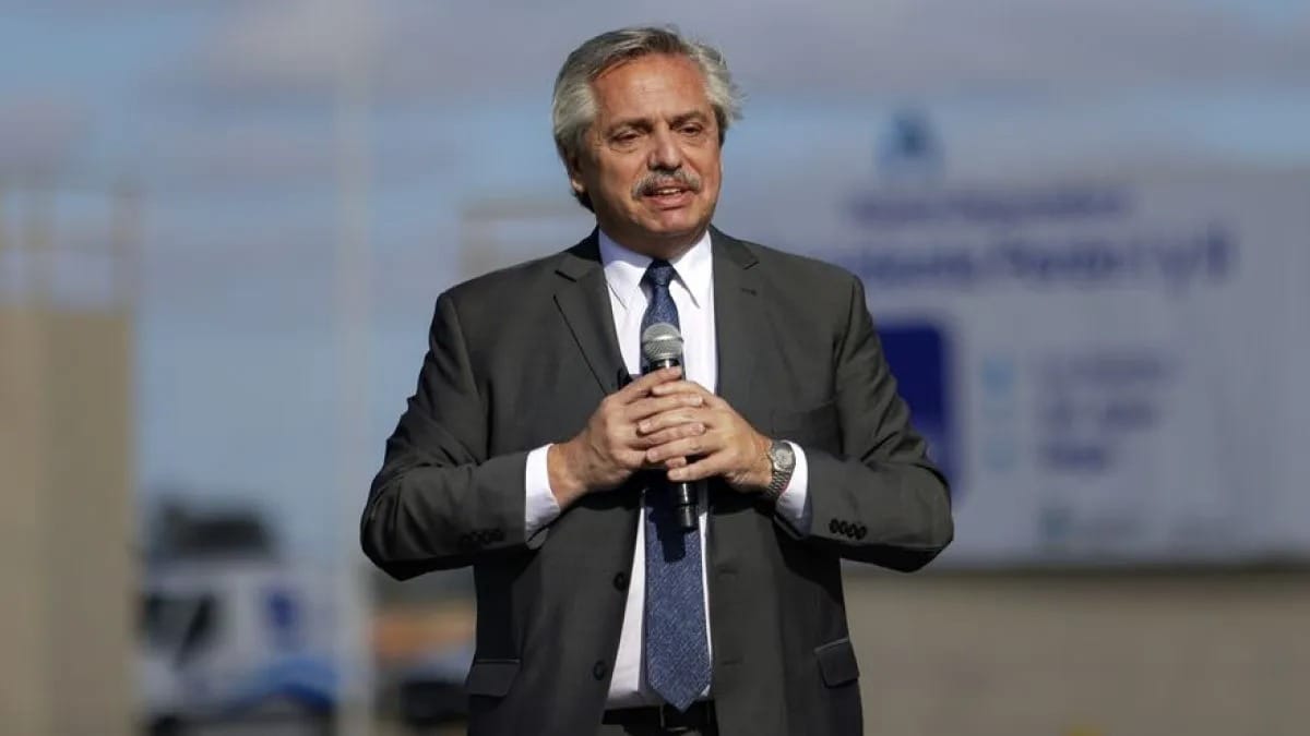 Alberto en Salliqueló con Massa y Kicillof: firman contratos para la construcción del gasoducto Kirchner