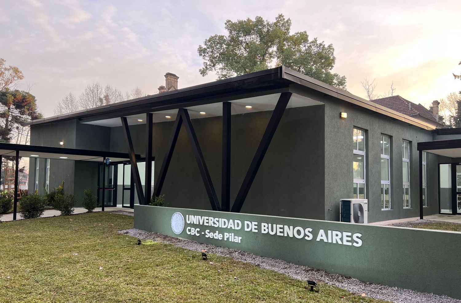 Pilar: El intendente Achával inauguró la nueva sede del CBC en el Pellegrini