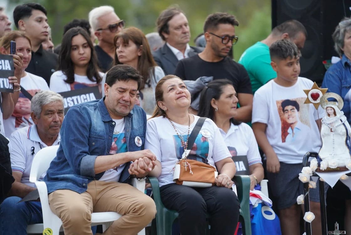 A tres años de la muerte de Fernando, una multitud acompañó a los padres en el homenaje