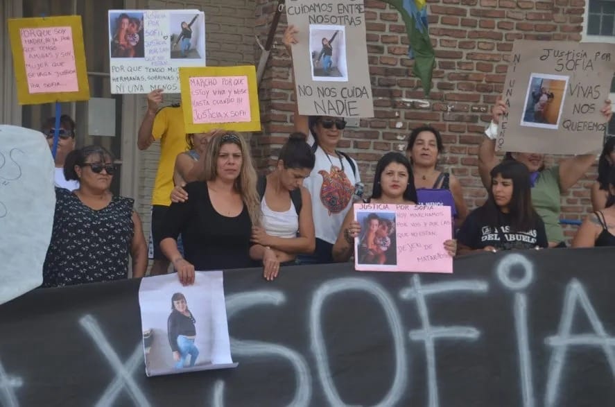 Femicidio en Olavarría: Se conocieron los resultados de la autopsia y los vecinos volvieron a manifestarse