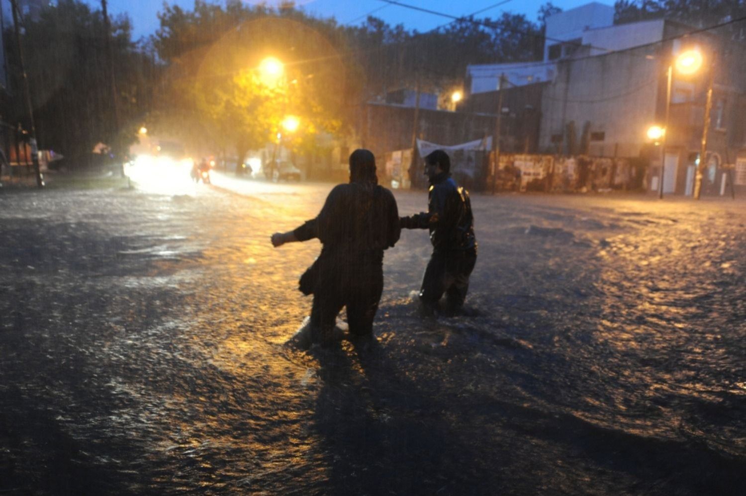 La Plata: A diez años de la inundación convocan a la "semana de las cintas negras"