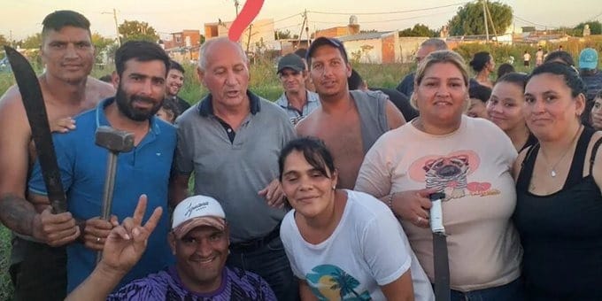Escándalo en Zárate: vecinos denunciaron que un concejal oficialista les prometió lotes a cambio de votos