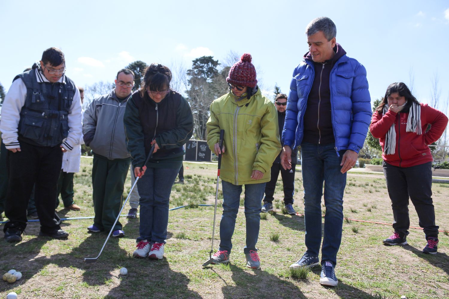 Hurlingham: Zabaleta visitó a los miembros del programa municipal de Golf Terapéutico Integrado