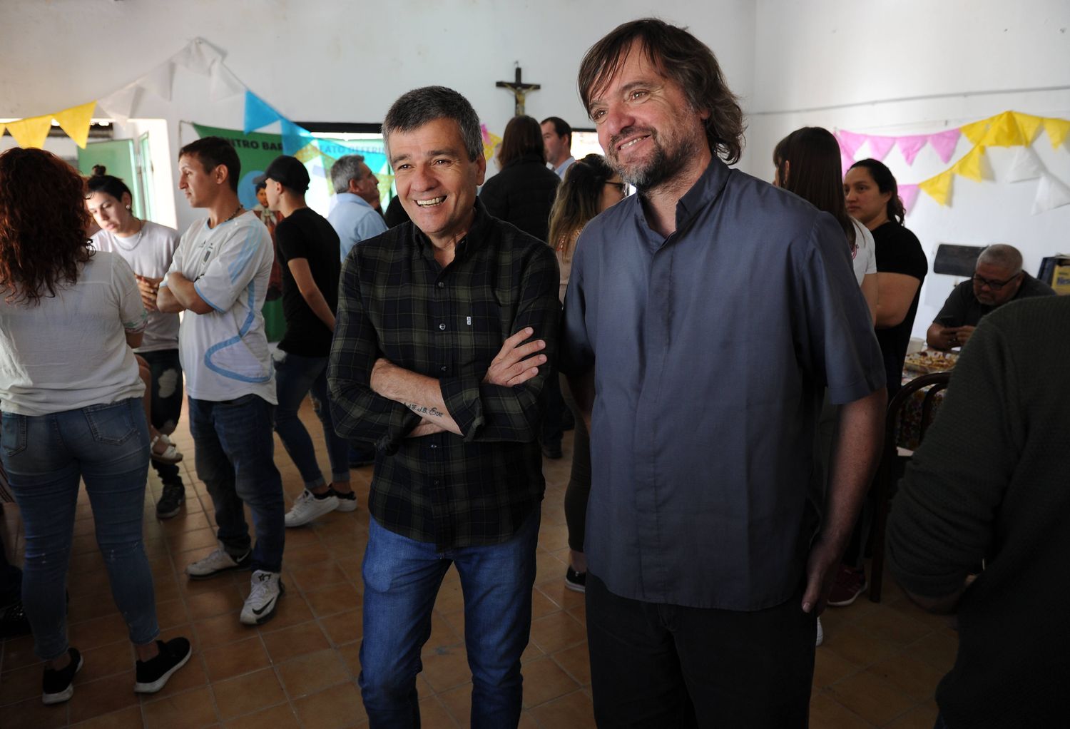 Zabaleta visitó Centro Barrial de recuperación de adicciones en William Morris junto al Padre Pepe y Jaime Perczyk