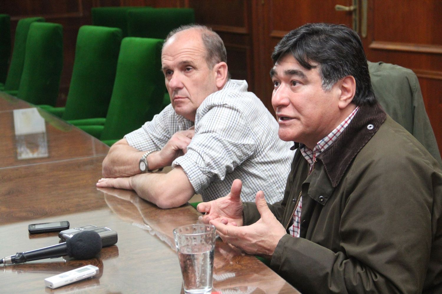El intendente de Pehuajó visitó a Carlos Zannini en la cárcel