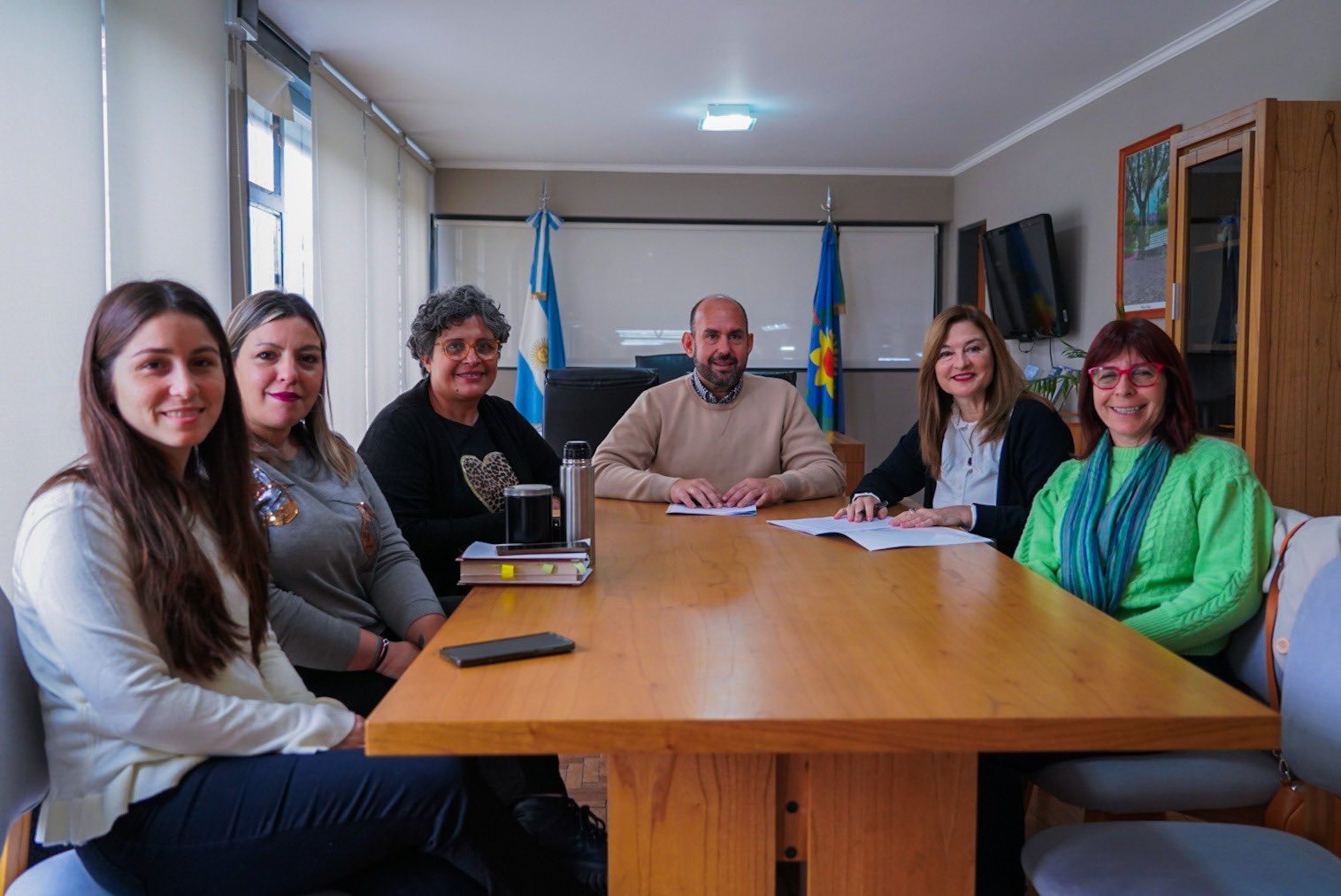 Estela Díaz y Esteban Sanzio firmaron convenio del programa “Municipio por la Igualdad”. 2