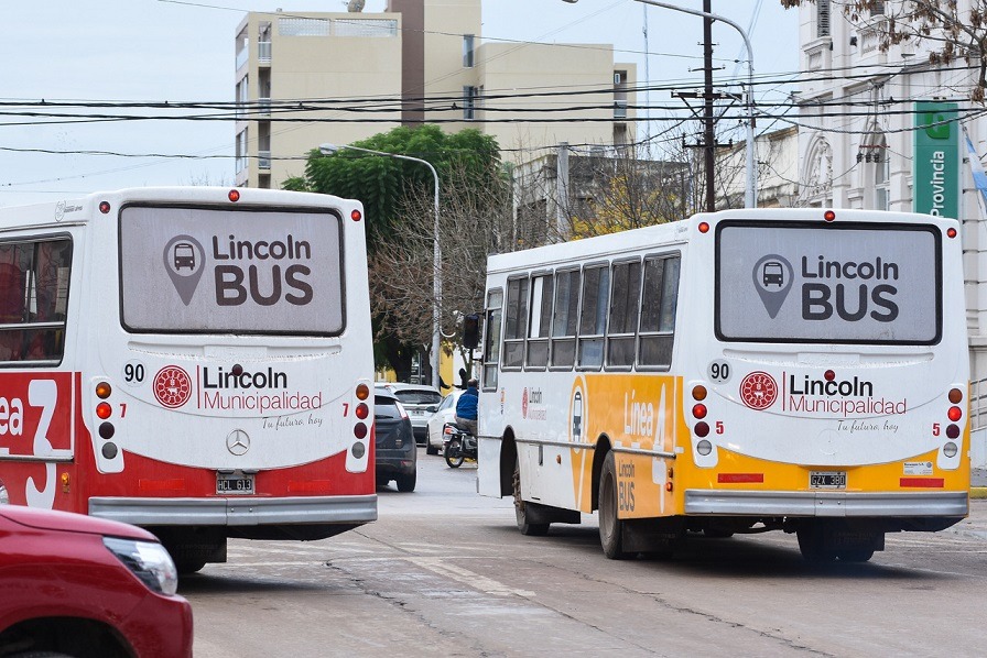 Lincoln Bus
