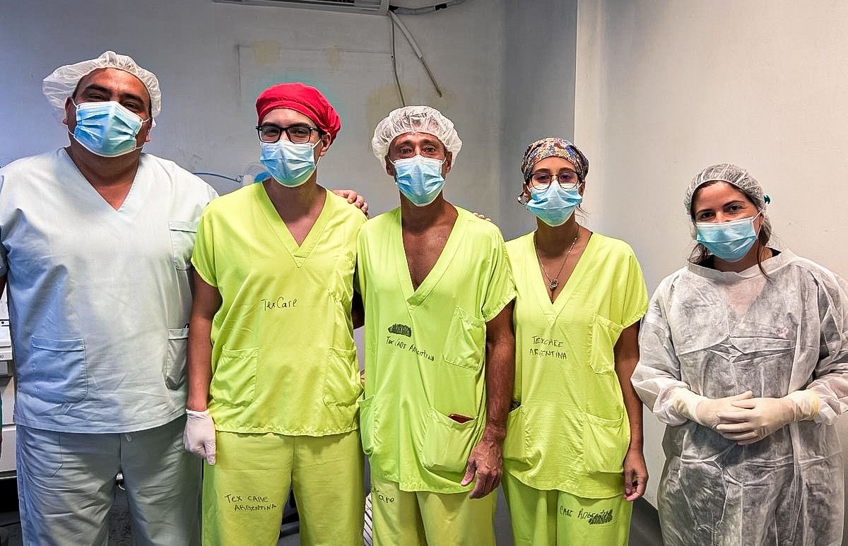 El equipo de cirugía cargo de Facundo Bobbio.
