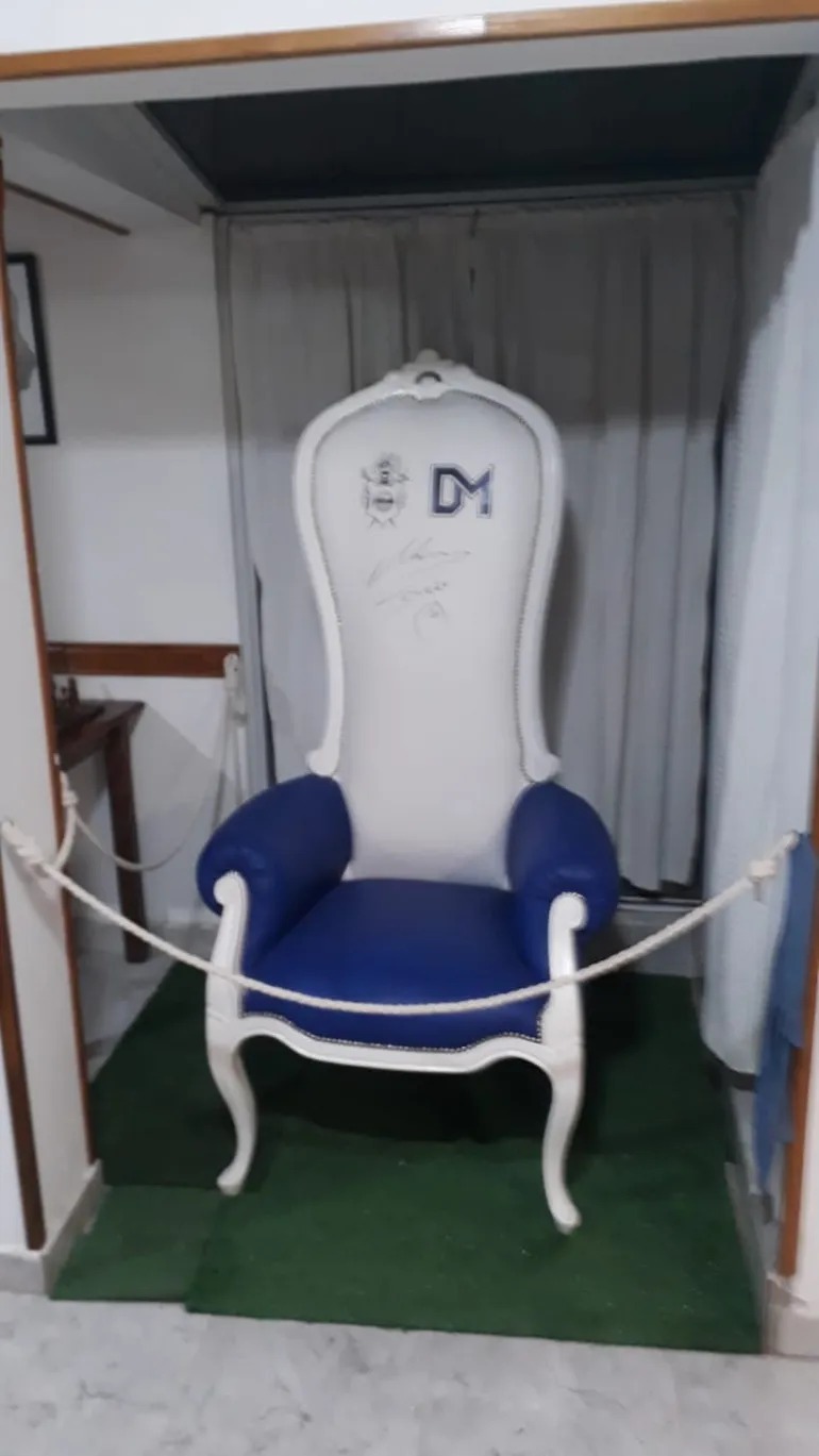 El sillon de Maradona.