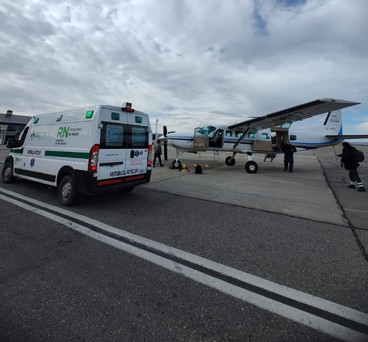 El traslado desde el hospital Regional en Bariloche al "Sor María Ludovica" en La Plata.