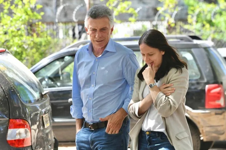 La vicepresidenta del PRO nacional e intendentade Vicente López, Soledad Martínez, junto a Macri.