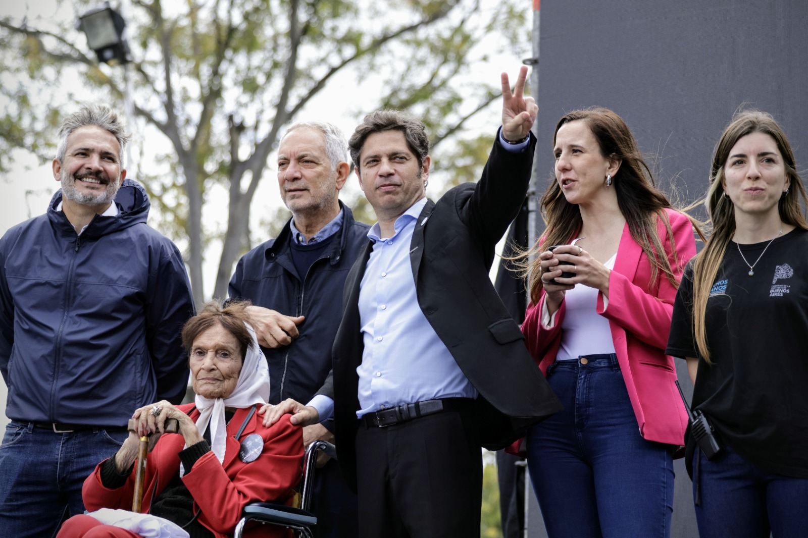 Kiicllof con estudiantes en La Plata