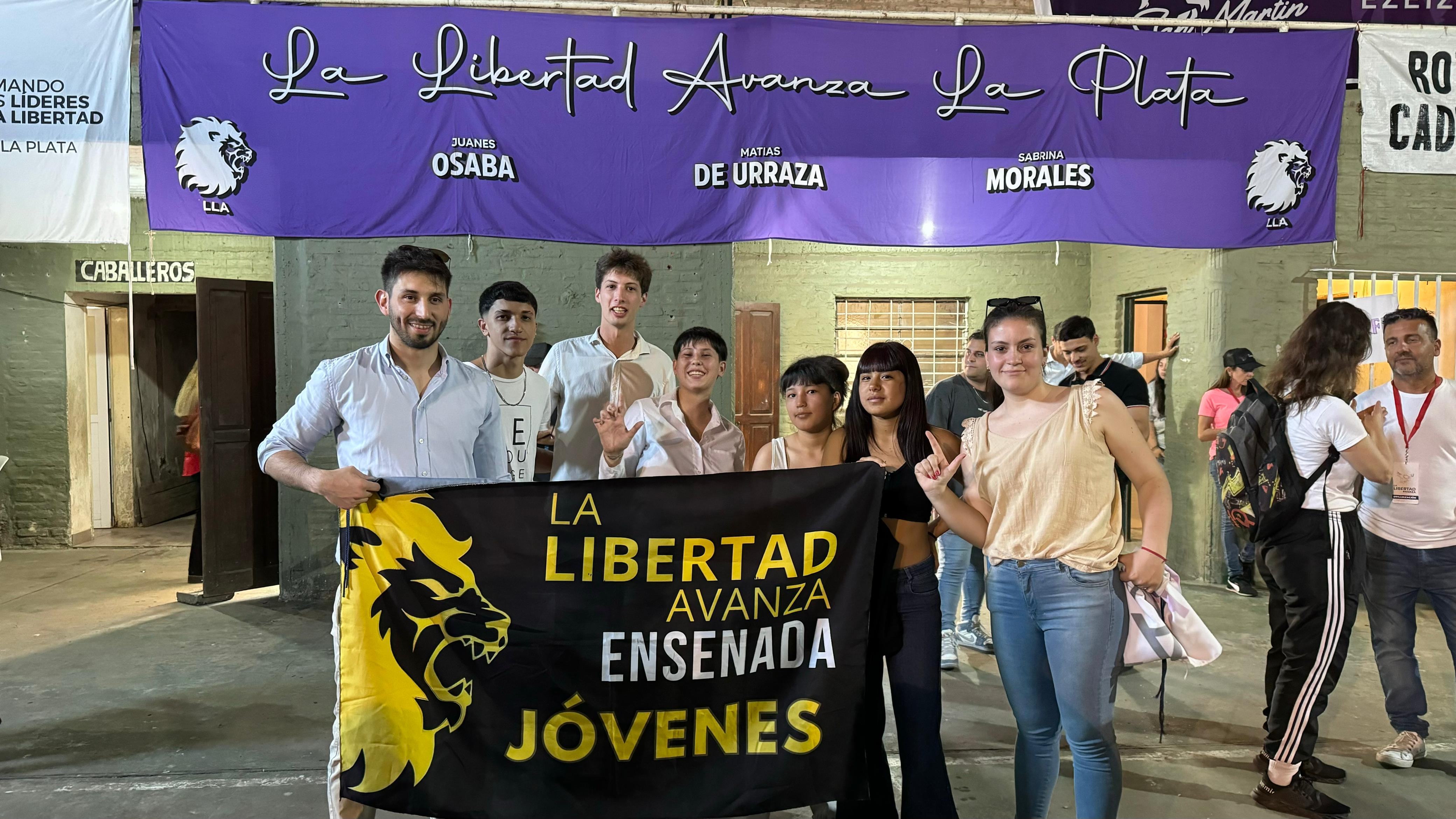 La Juventud de Ensenada en el acto en La Plata.