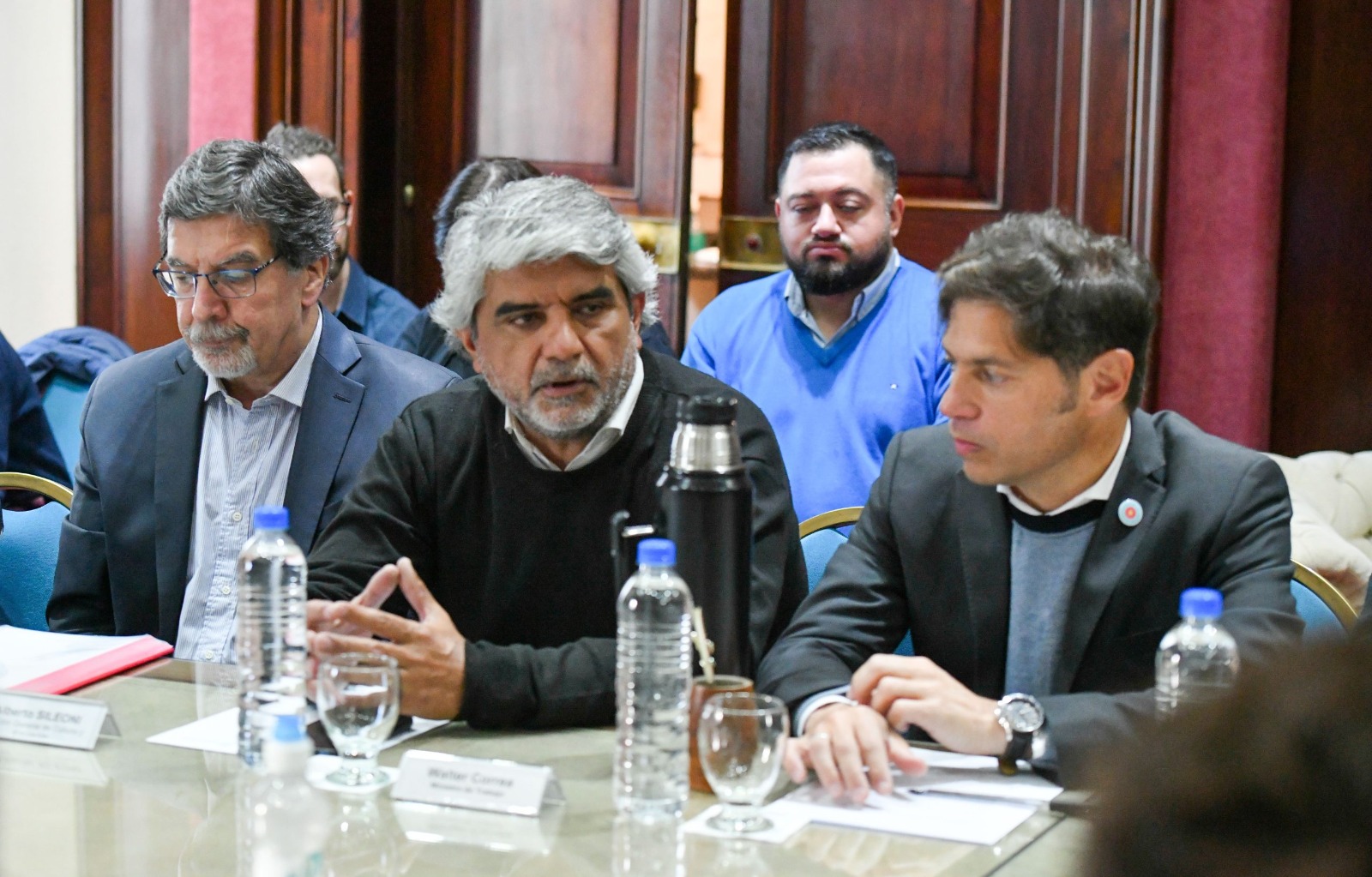 El gobierno bonaerense convocó a gremios docentes, estatales y de salud ...