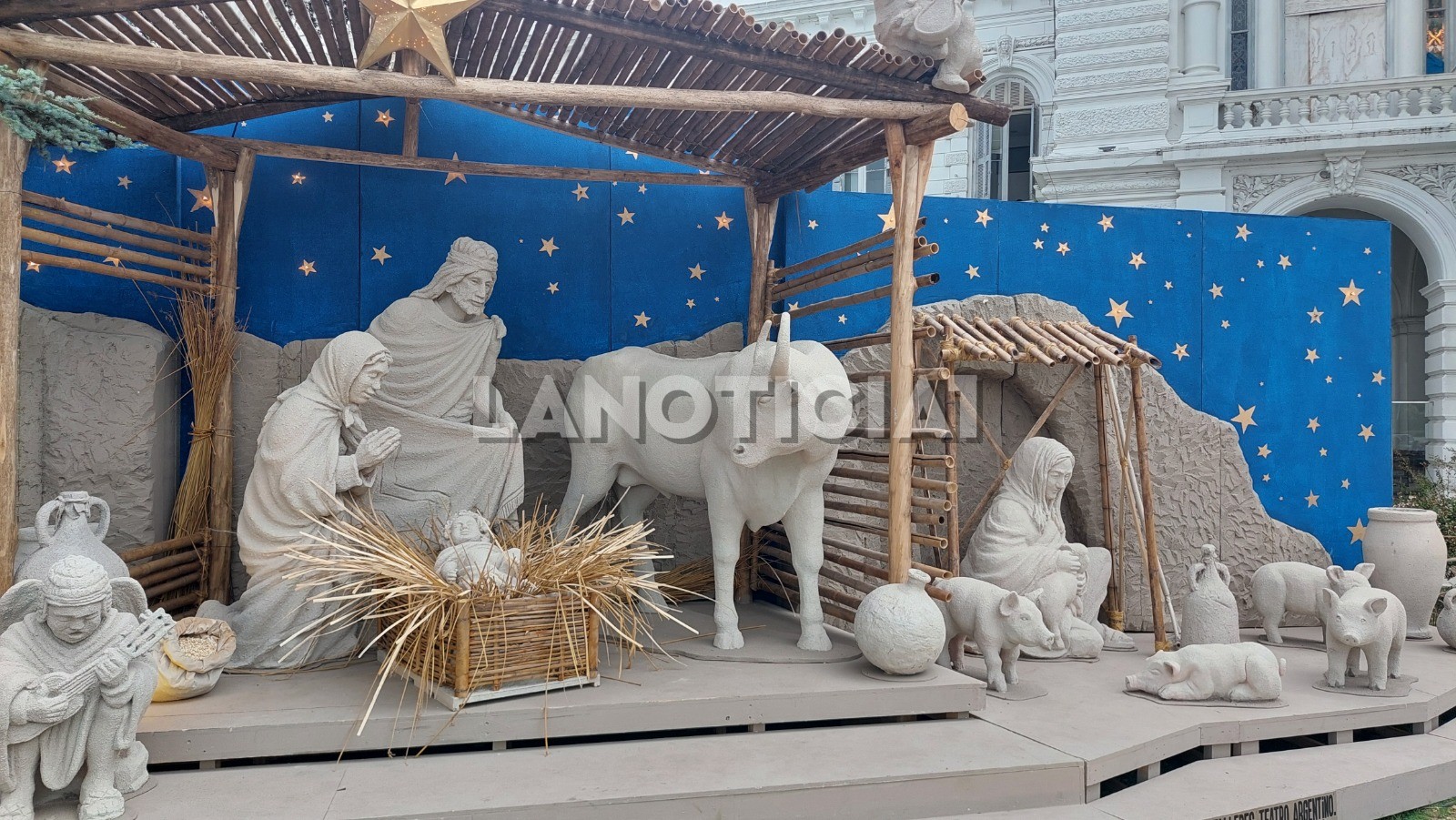 Pesebre en la municipalidad de La Plata.