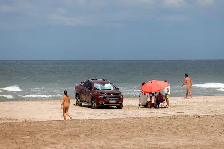 playa nudista gesell