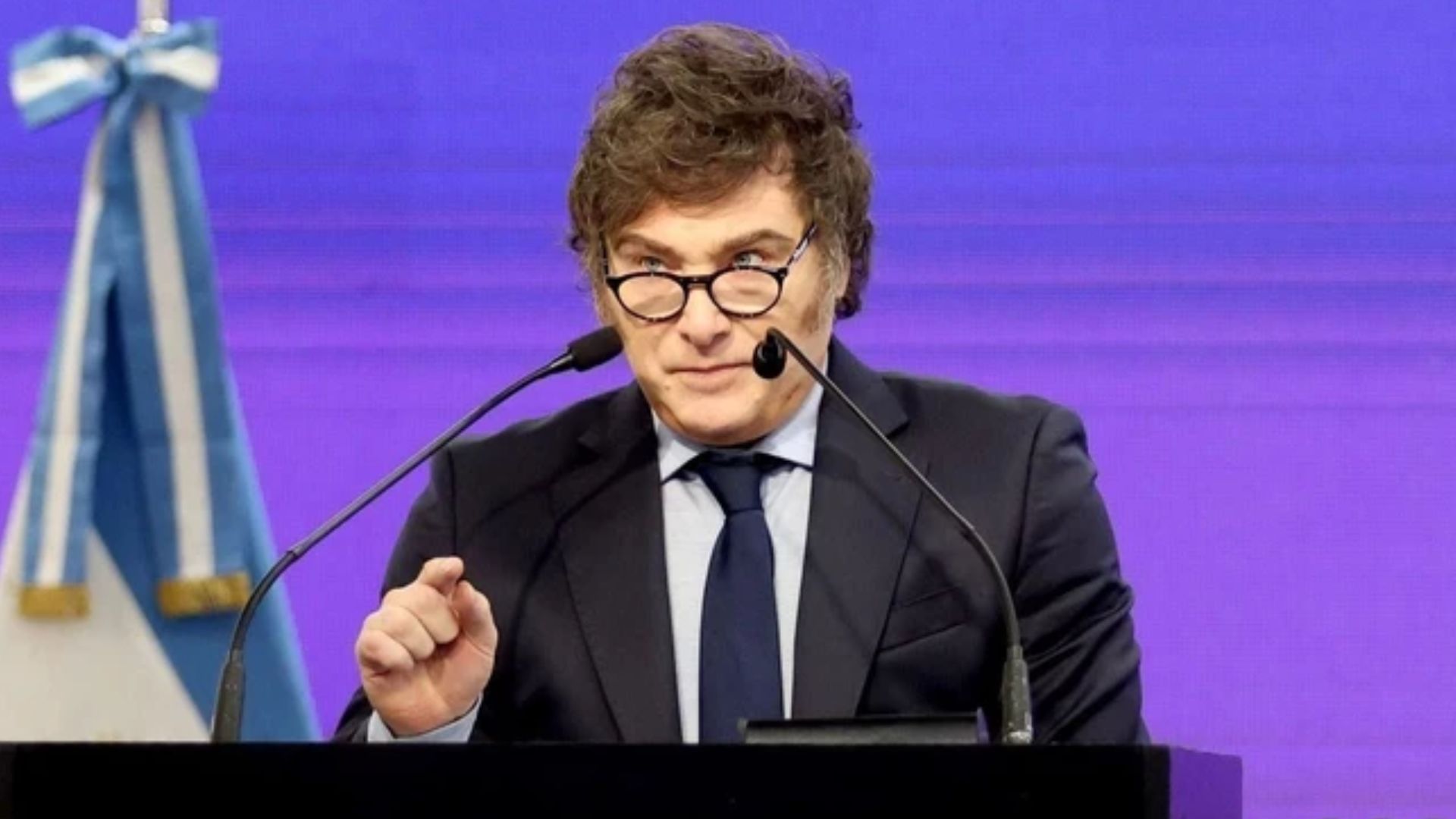 La Justicia suspendió el decreto de Milei que limitaba el derecho a ...