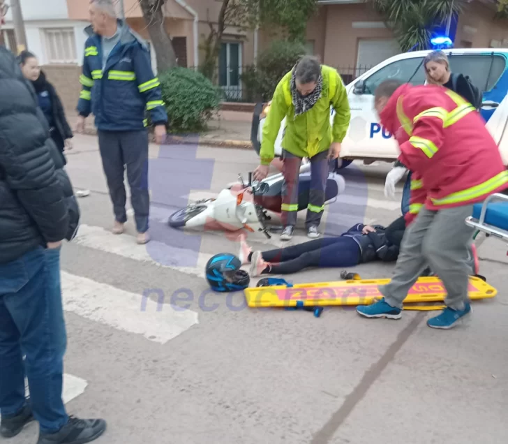 mujer chocada por caballo necochea