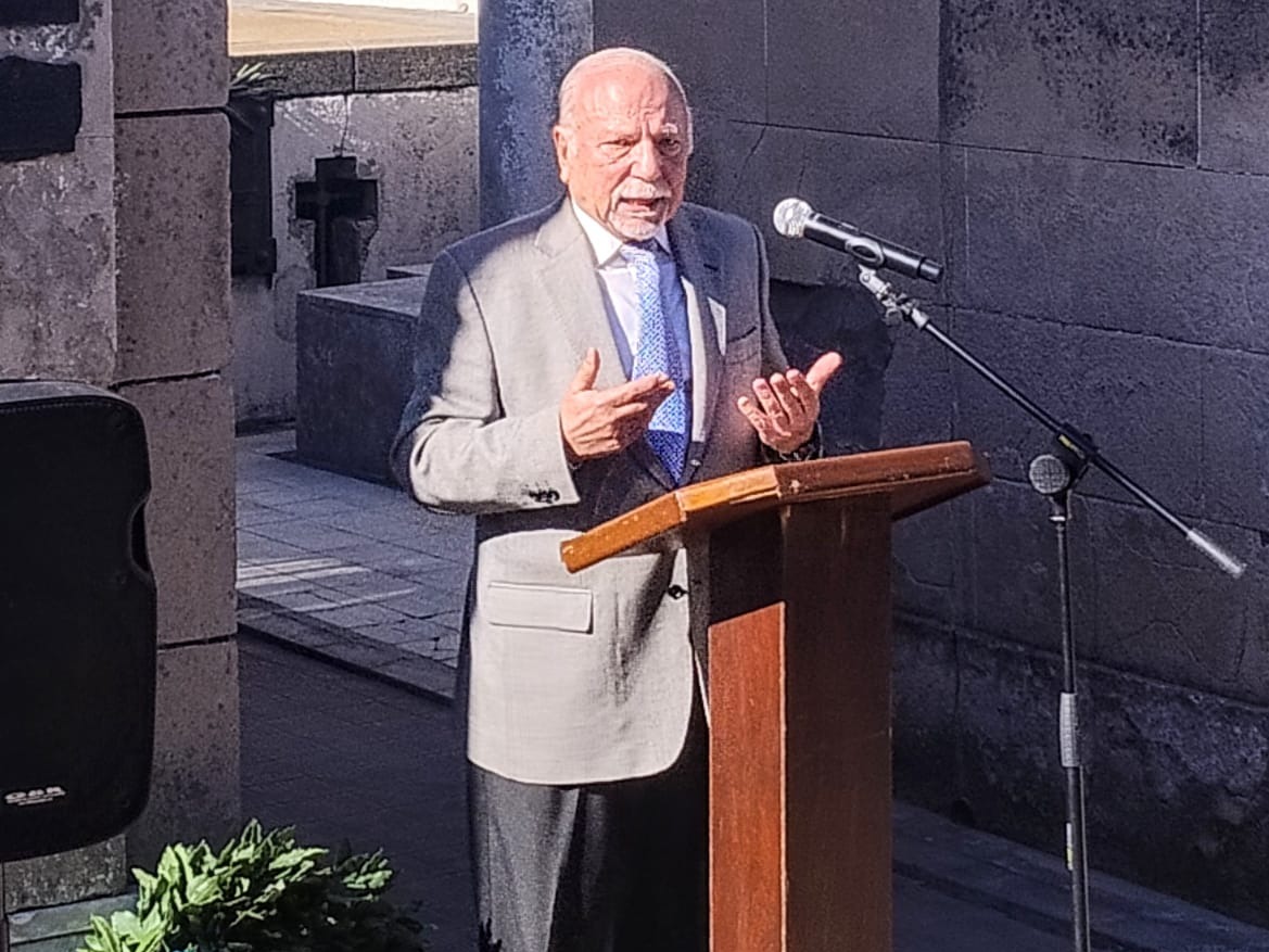 Vicente López y Planes homenaje