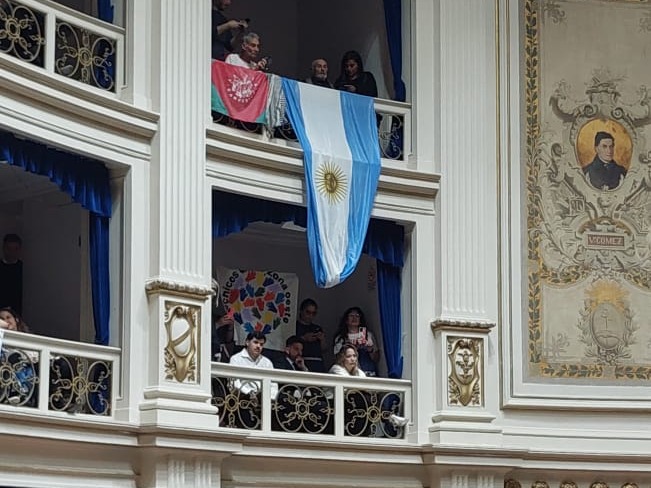acompañantes
