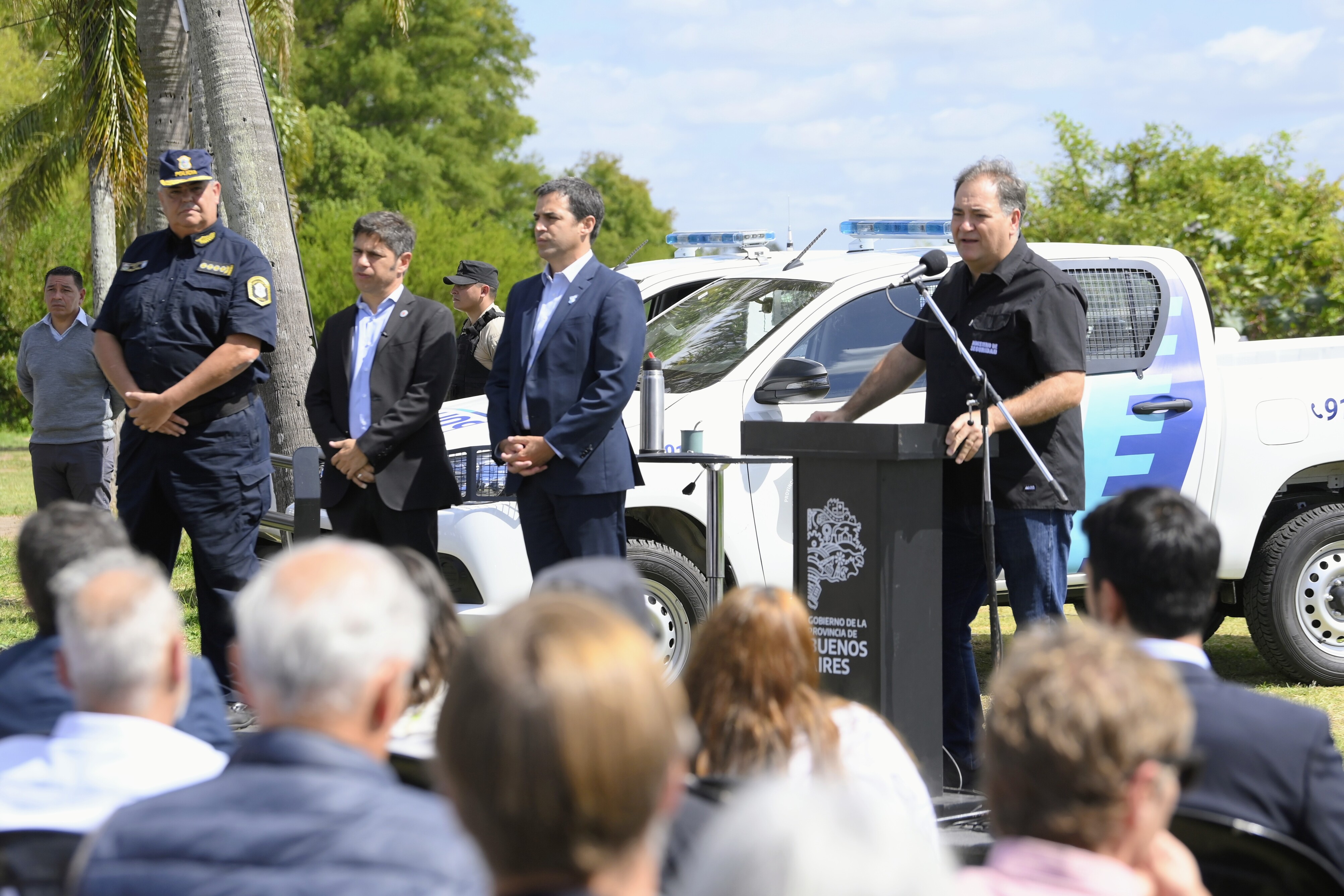 Kicillof entregó nuevos patrulleros para fortalecer la seguridad en San ...