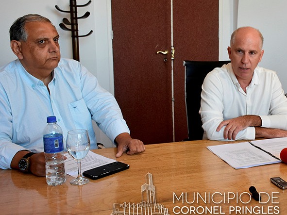 El secretario de Gobierno y Seguridad, Sergio Jackson, y el intendente Lisandro Matzkin.