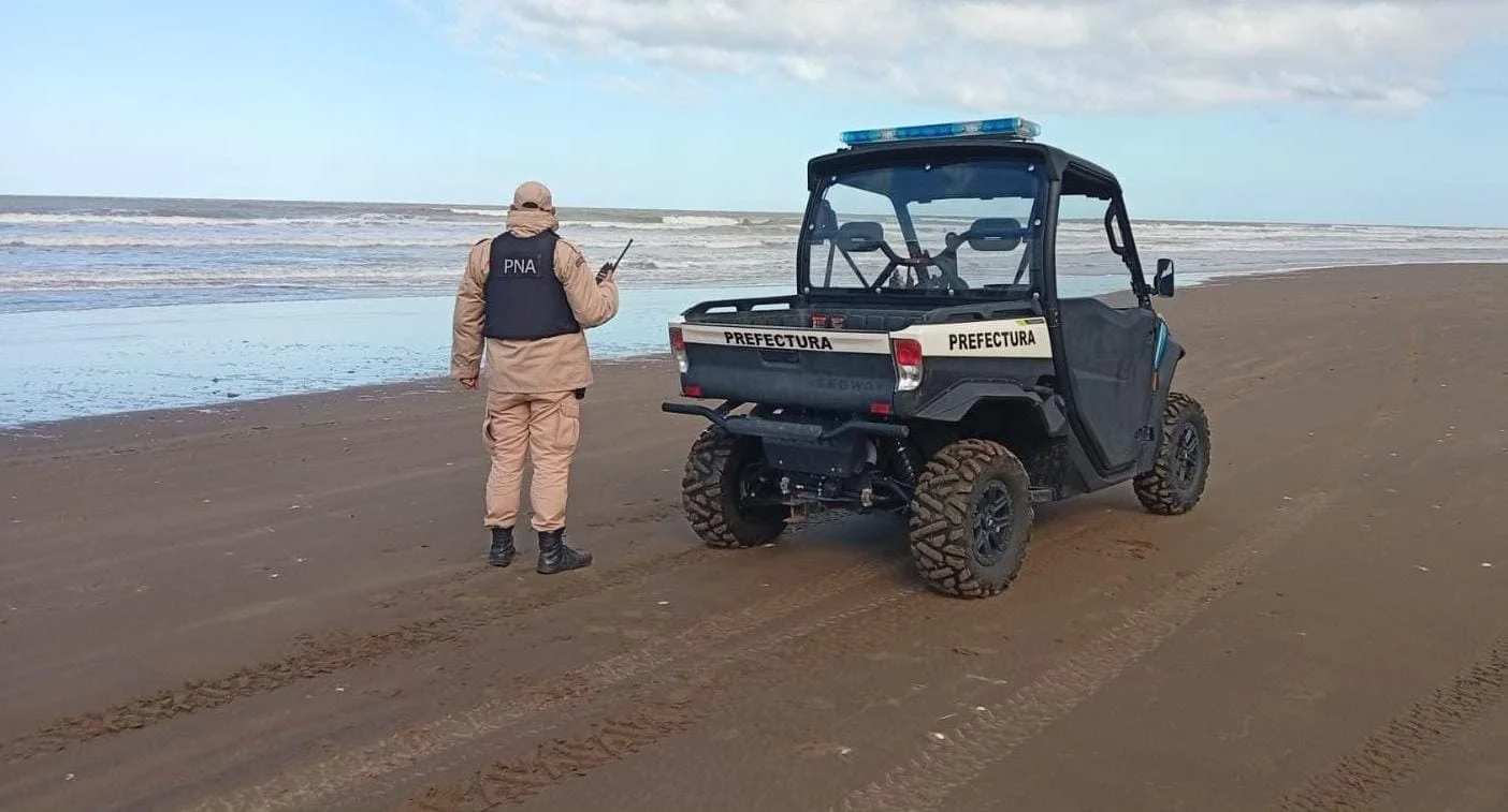 Operativo de Prefectura por los kayakistas desaparecidos en Santa Teresita