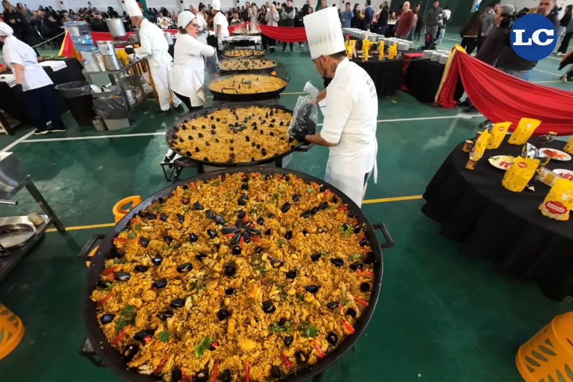 Entre las actividades más convocantes estuvieron la tradicional Gran Paella de la Amistad, el desfile de carrozas y el recital de Axel.
