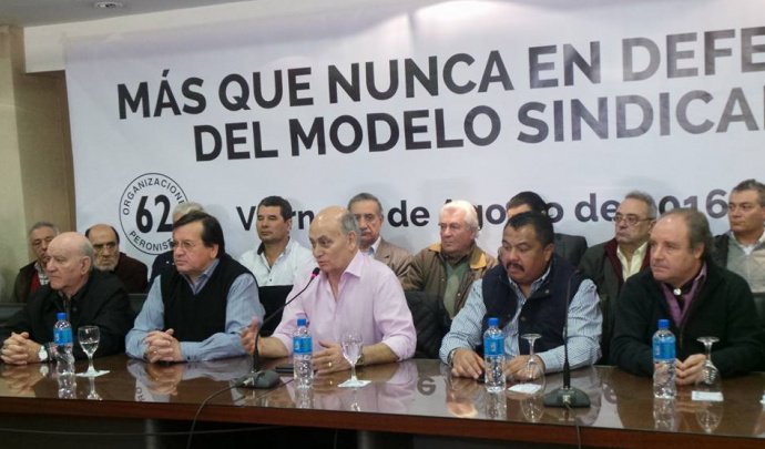 Unificación de la CGT: Venegas denunció que quieren entregar la central obrera al massismo