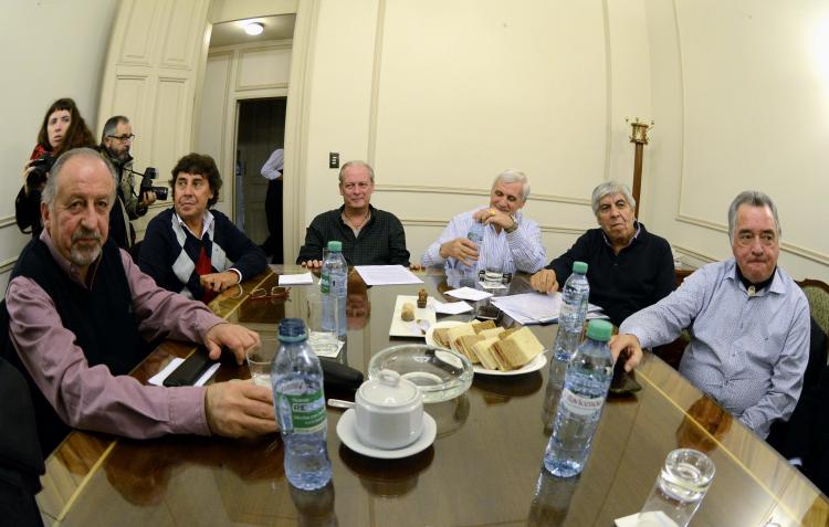 Marcha Moyano y todas las centrales sindicales contra Macri