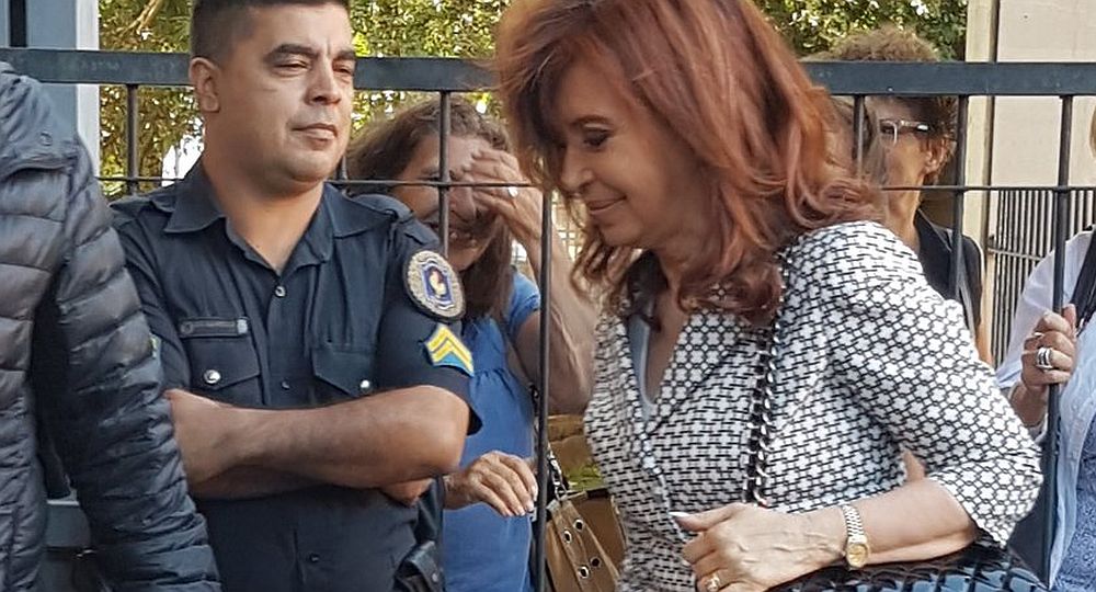 Cristina Presentó Un Escrito Y Denunció Una Persecución Judicial Y