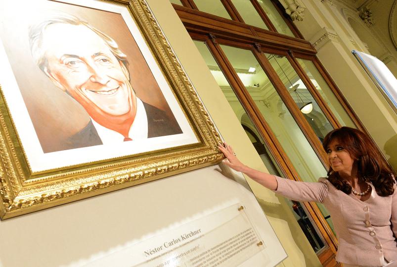 #NéstorVive, el homenaje a Kirchner a 8 años de su muerte y la polémica ...