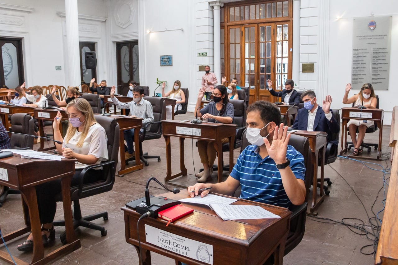 Más críticas al Código de Convivencia de Passaglia: "Quieren tapar que están defendiendo intereses privados”