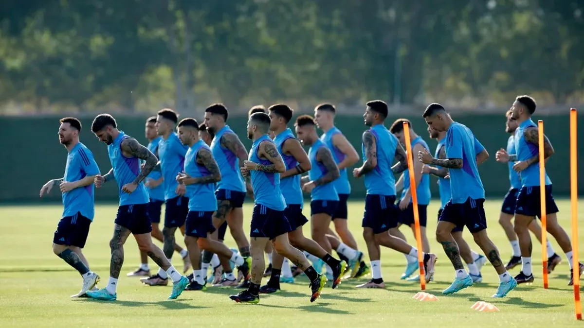 A todo o nada: Scaloni, ante una práctica decisiva para definir el equipo que estará obligado a ganar frente a México 